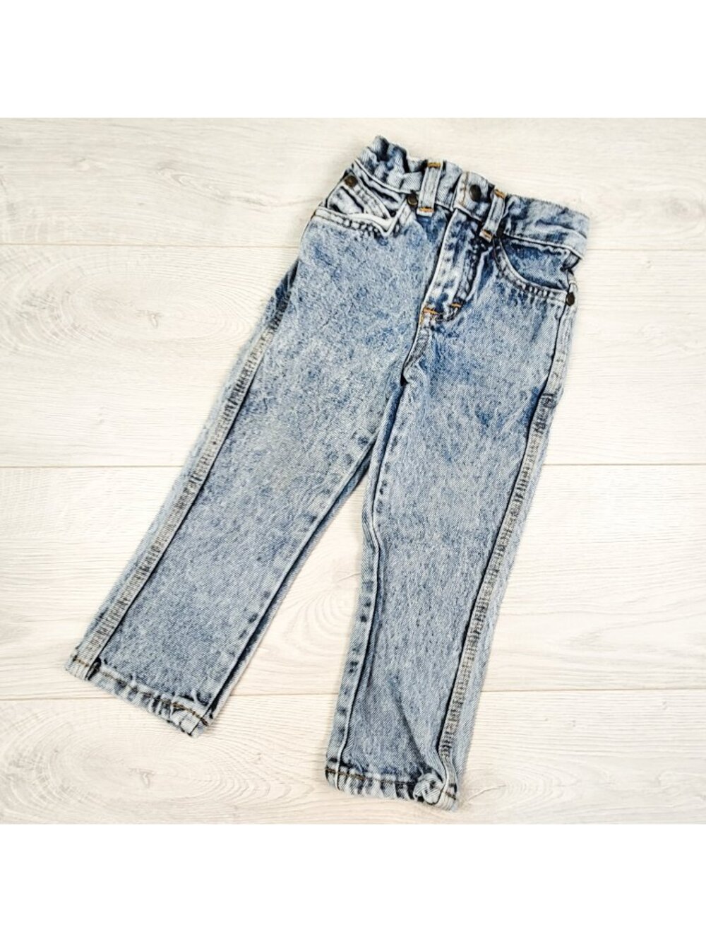 Vintage Toddler 1980s Fiction acid wash jeans. Size 3T - Small Flaw